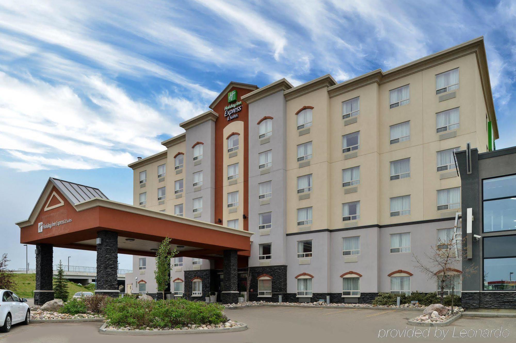 Holiday Inn Express Edmonton North, An Ihg Hotel Exterior foto